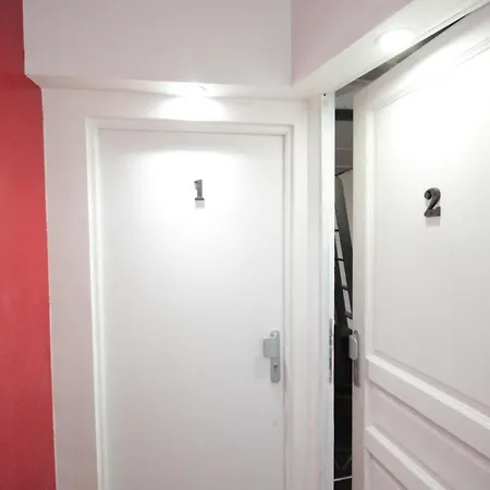 Aparthotel Ymmo 75012 2*