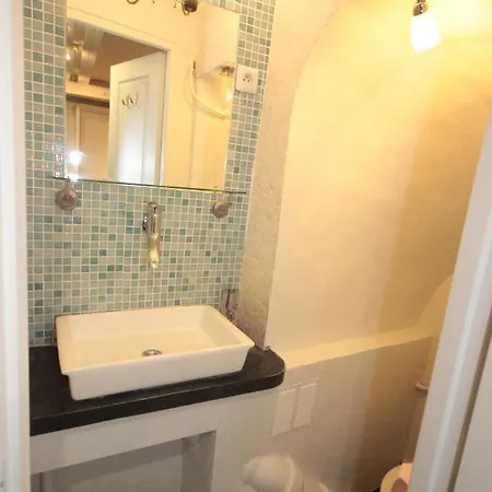 Ymmo 75012 Apartmanhotel *