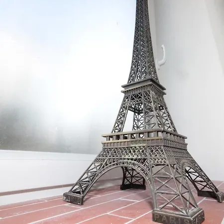 Ymmo 75012 Apartmanhotel *