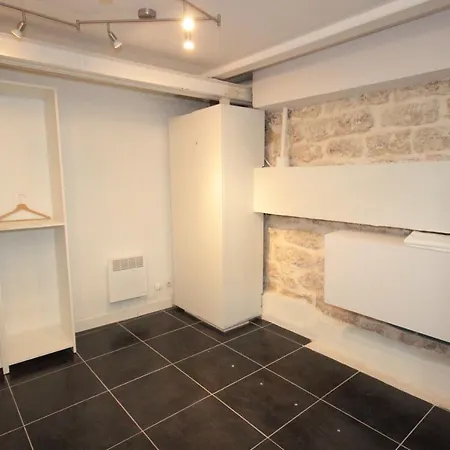 Ymmo 75012 Apartmanhotel *