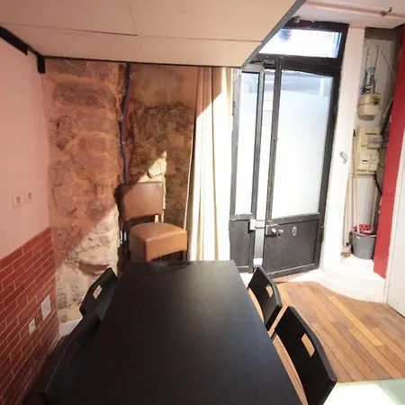 Ymmo 75012 Apartmanhotel
