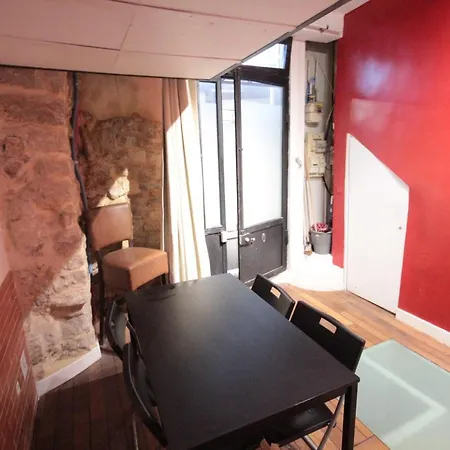 Aparthotel Ymmo 75012 2*