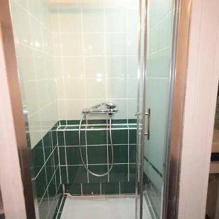 Ymmo 75012 2* 파리