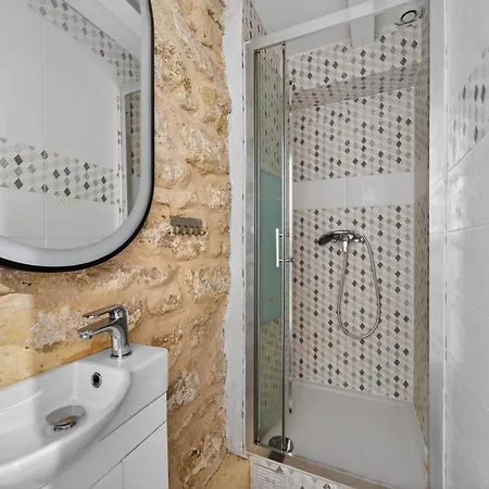 Ymmo - 12 Aparthotel