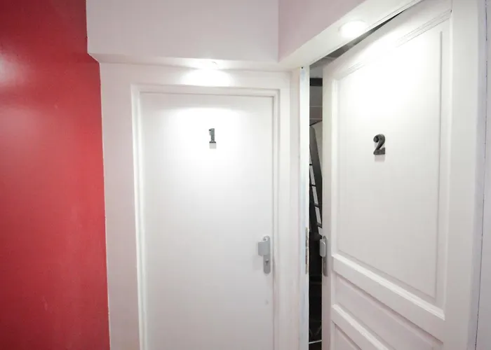 Apartahotel Ymmo 75012 2*